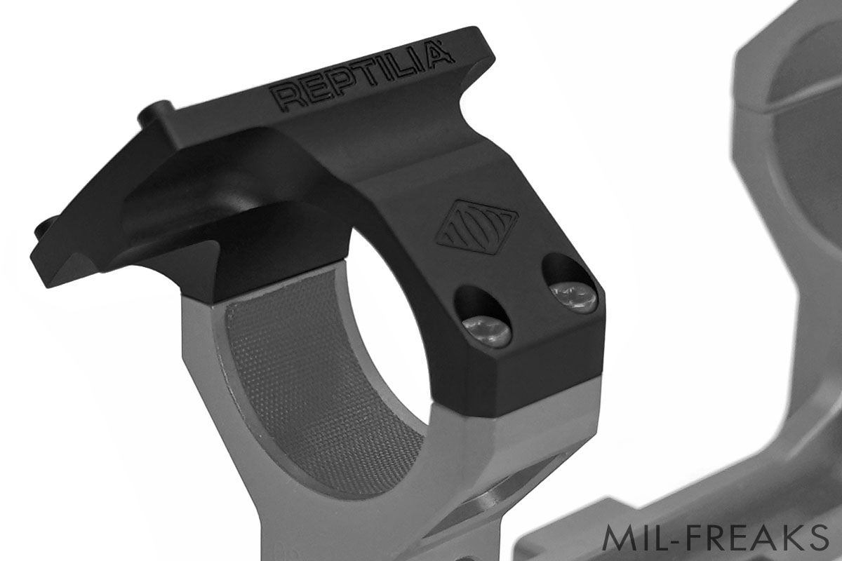 SOTAC GEAR REPTILIAタイプ ROF-45 RMR オフセットマウント ブラック