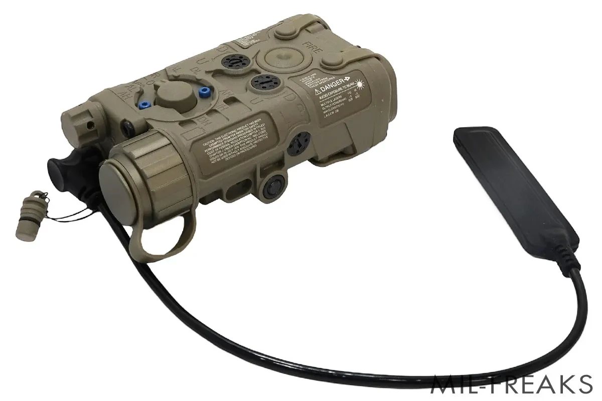 パドック武器店“謎の裏方STAFF”blog:AN/PEQ-16タイプレーザー