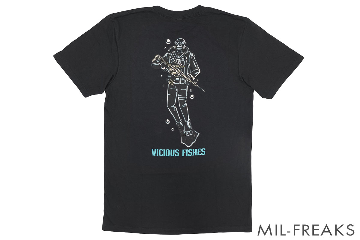 URT “Vicious Fishes” Tシャツ ブラックヘザー