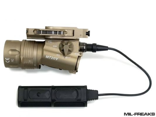 SOTAC GEAR SureFireタイプ M720V RAID タクティカルライト フラットダークアース