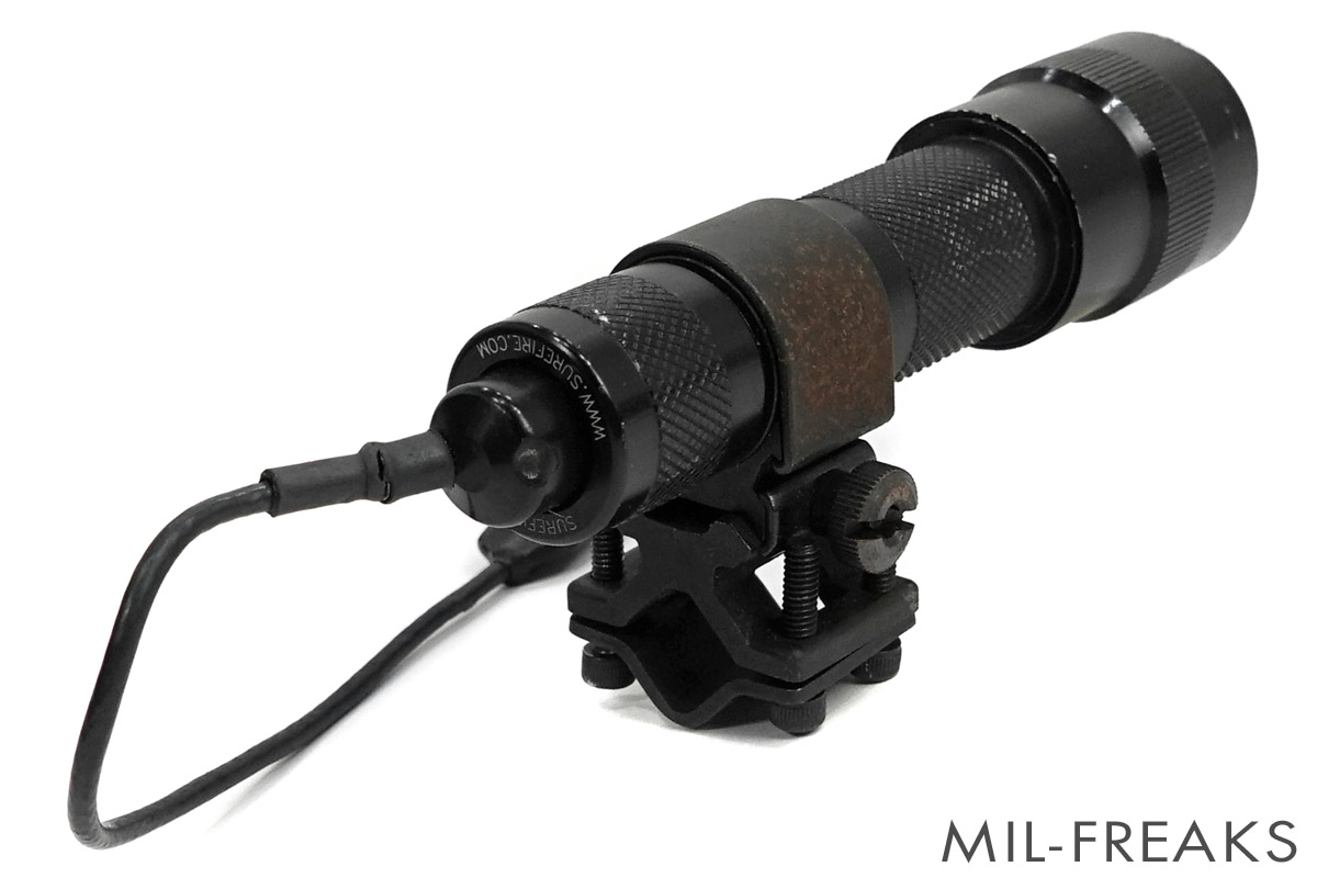売りきり] SureFire 660 + WEAVER マウントセット Old Gen USED